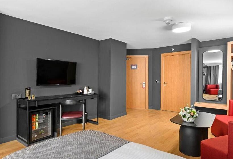 Полулюкс, Ibos Hotels Izmir Alsancak