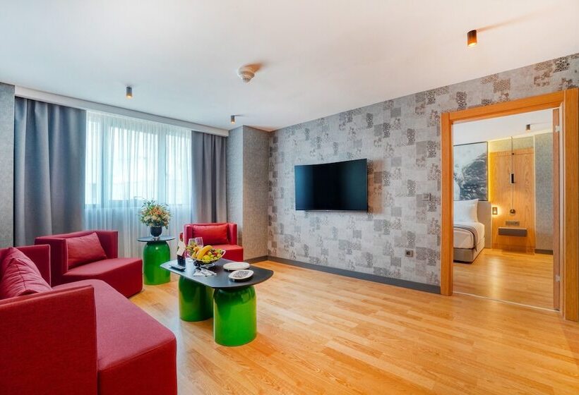 Полулюкс, Ibos Hotels Izmir Alsancak