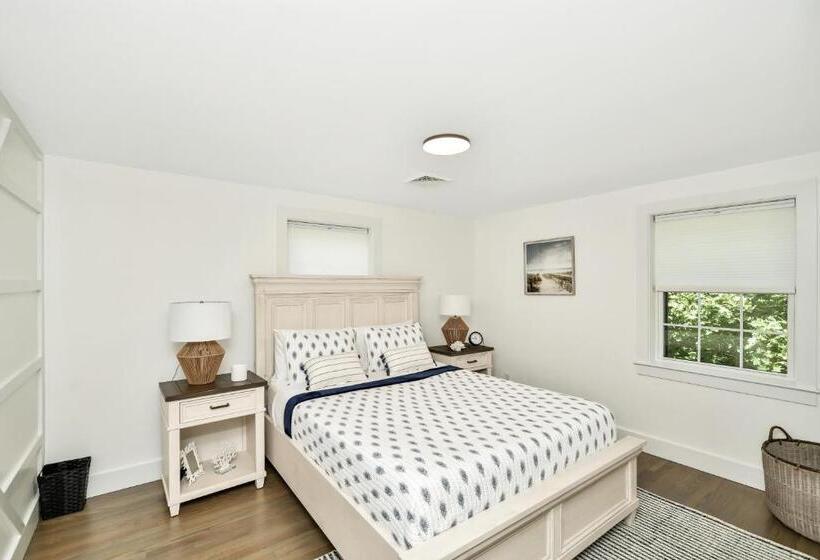 Family Suite, Hill House Mashpee
