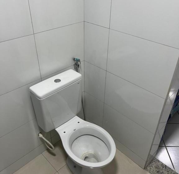 标准三人间, Residencial Berakah