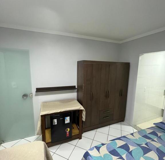 标准三人间, Residencial Berakah