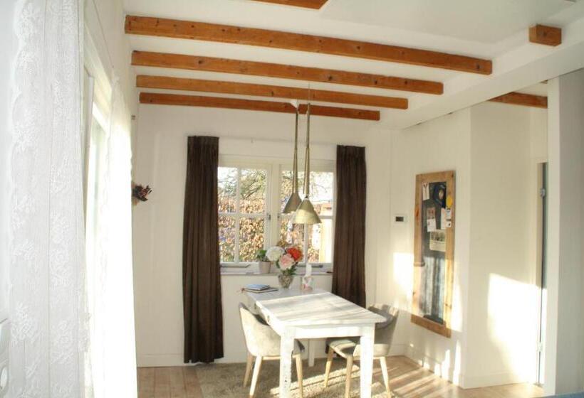 Номер Deluxe Кровать Кинг, B&b De Sprokkeltuin