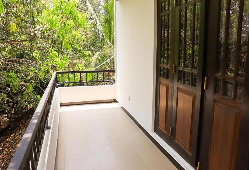 اتاق لوکس با بالکن, Welcome Inn Mirissa