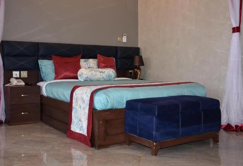 اتاق لوکس, Pent House Inn Namugongo
