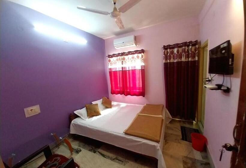 اتاق اکونومی, Aryan Guest House