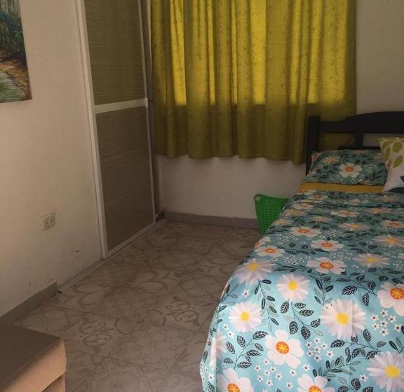 标准间, Casa Universitaria El Trebol