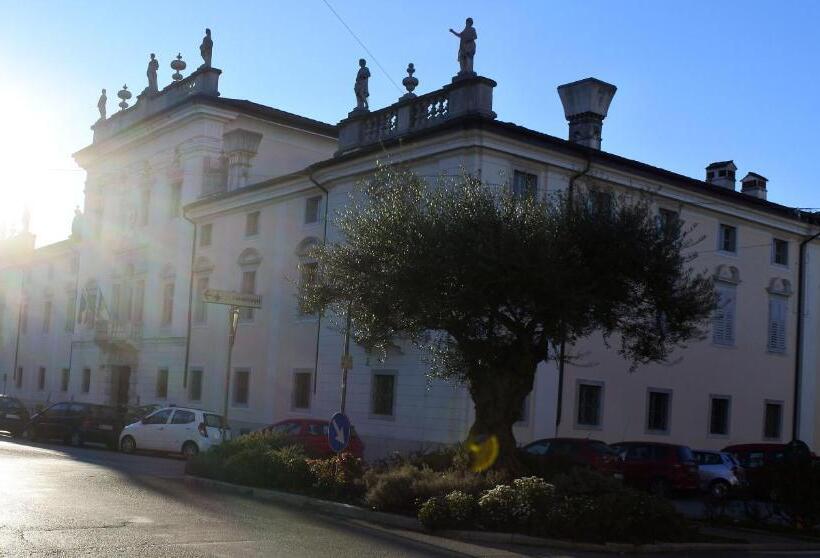 اتاق استاندارد, Gorizia Inn
