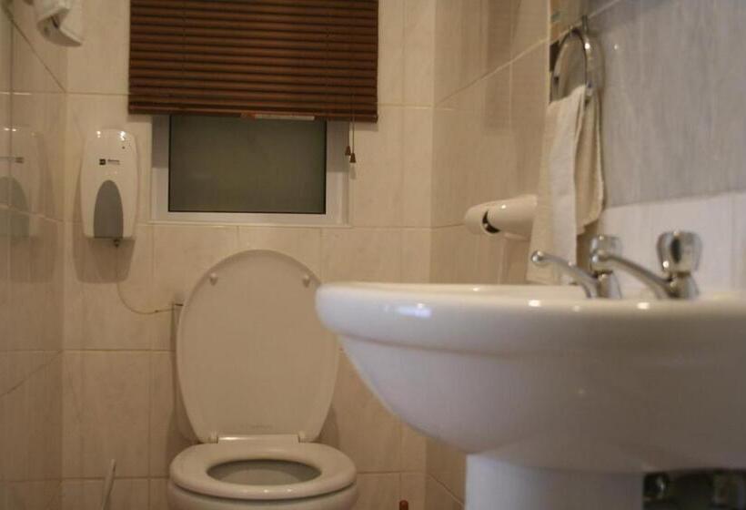 اتاق استاندارد یک نفره, Room In Bb   Springbok Single Room   Amarachi Bed Breakfast