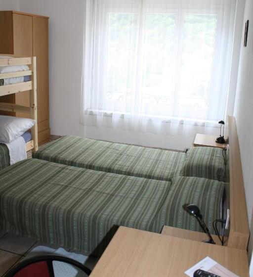 Семейный Номер, Albergo Stazione