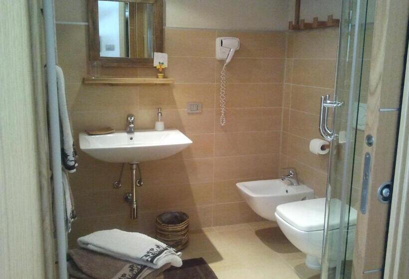 اتاق استاندارد با چشم‌انداز کوهستان, La Niche B&b