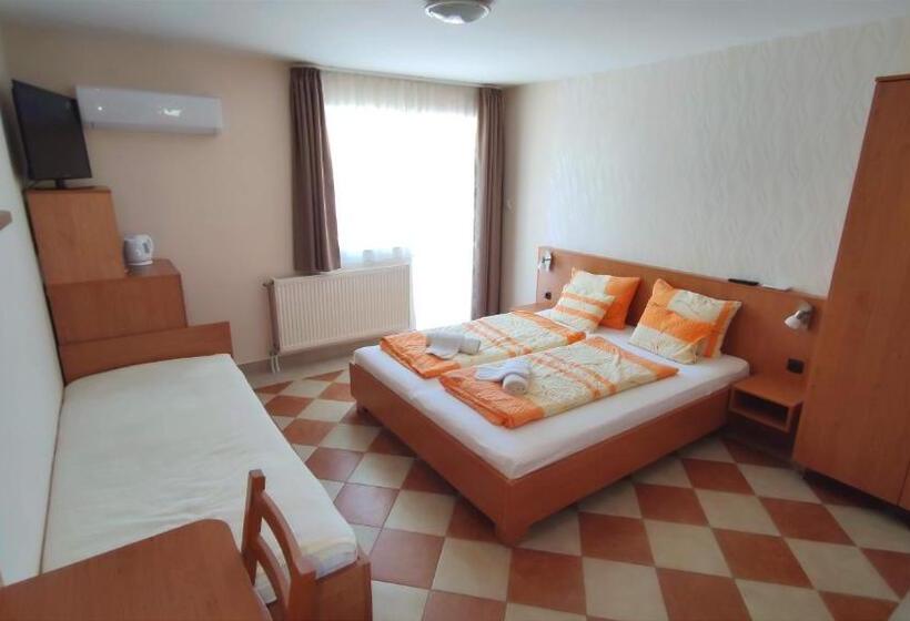 اتاق استاندارد سه نفره, Green Guesthouse Balatonfüred