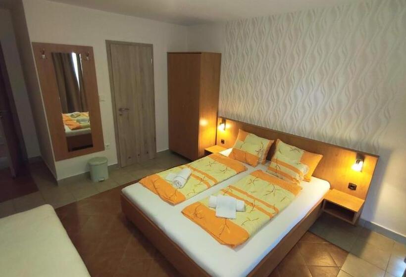 اتاق استاندارد سه نفره, Green Guesthouse Balatonfüred