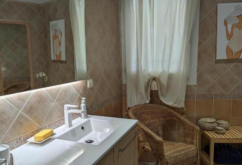 سوییت, Villa Serena   Piscine, Tennis   Plage Sable 700m