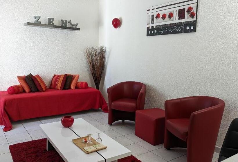 سوییت, Villa Serena   Piscine, Tennis   Plage Sable 700m