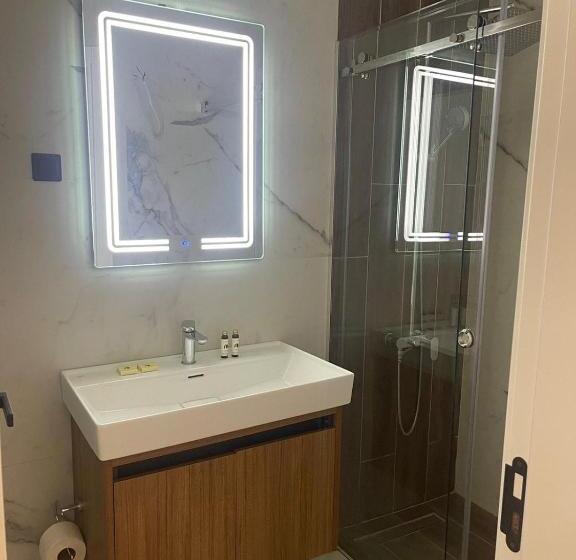 اتاق استاندارد با چشم‌انداز استخر, Elia Hotel Residence