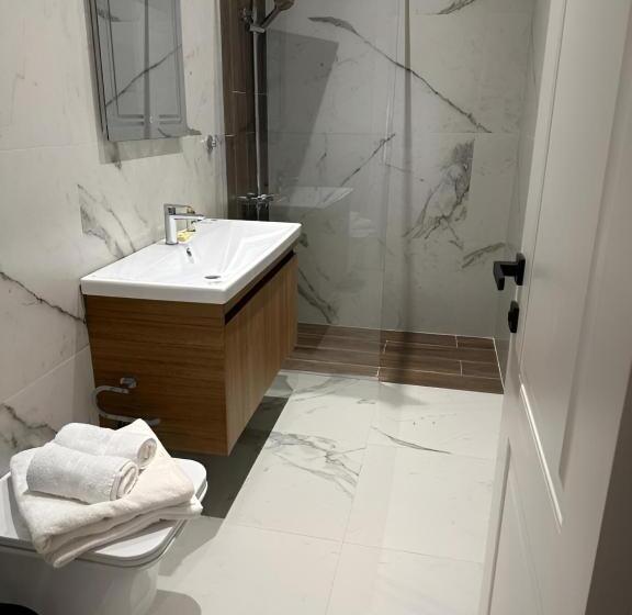 اتاق استاندارد با چشم‌انداز استخر, Elia Hotel Residence
