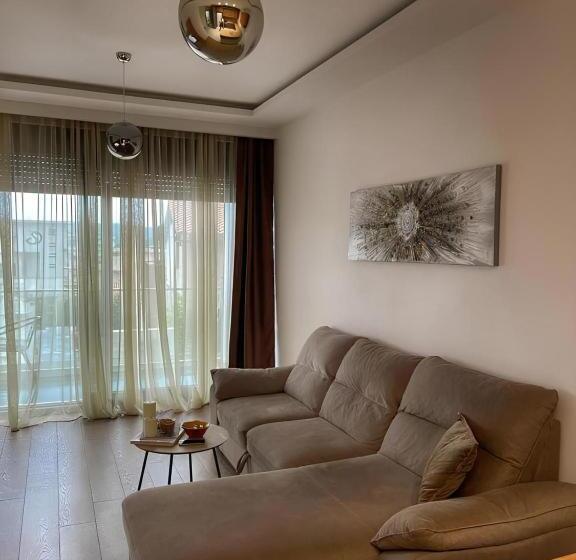 آپارتمان لوکس 1 خوابه, Elia Hotel Residence