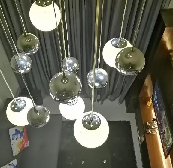 اتاق خانوادگی, H&m One Palmtree Villas