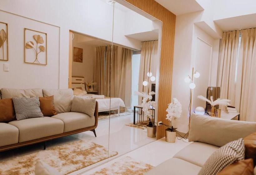 침실 1개 발코니 아파트, Uptown Parksuites Elegant 1br With Balcony And Washer
