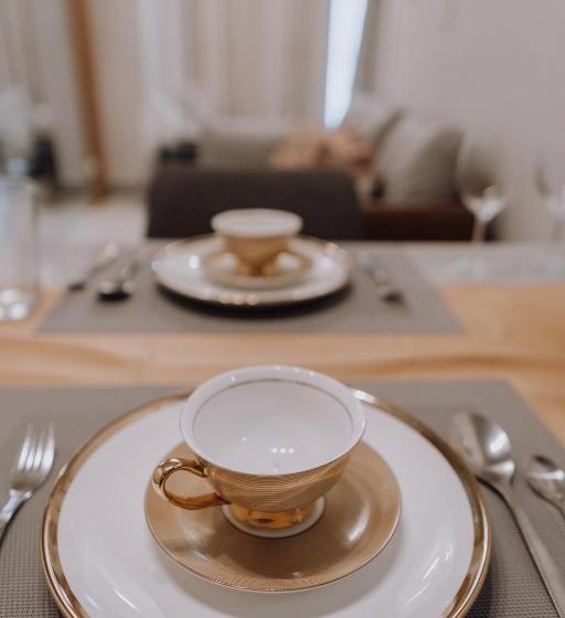 침실 1개 발코니 아파트, Uptown Parksuites Elegant 1br With Balcony And Washer