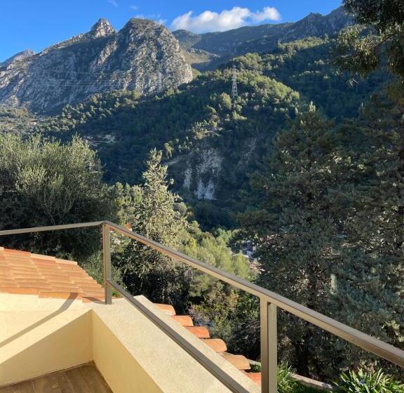 اتاق لوکس با بالکن, Bed & Breakfast At Villa Monti
