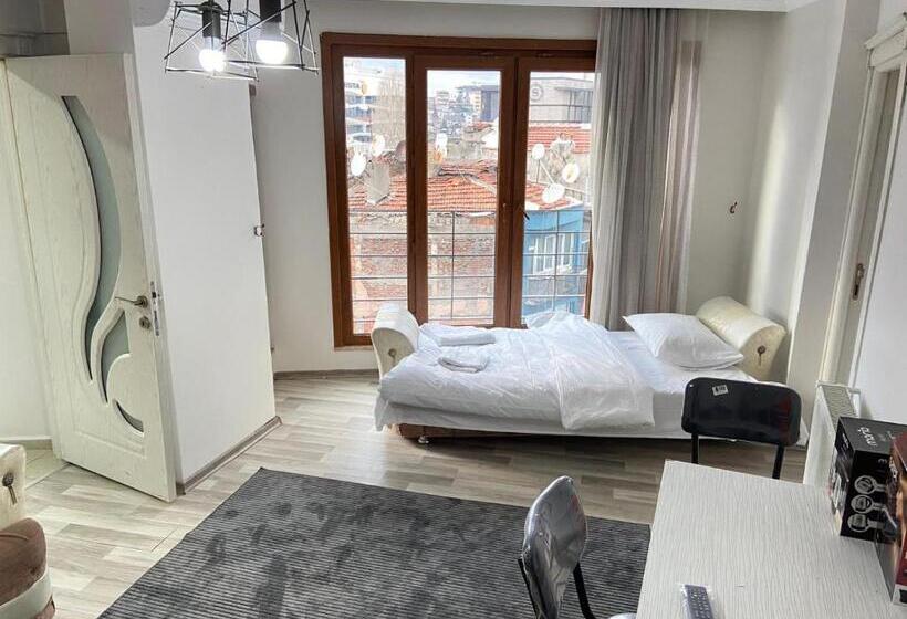Полулюкс Повышенной Комфортности, La Perato Suites