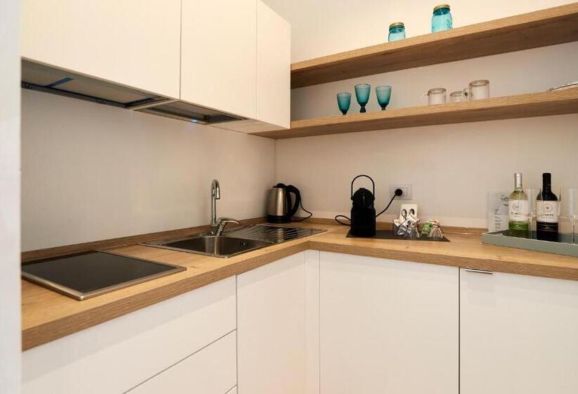 اتاق سوپریور چهار تخته, B&b Suite Home Trani Port View