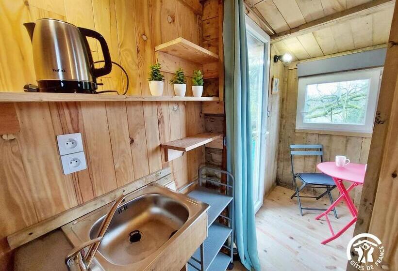 Номер Стандарт, Cabane Perchée Avec Terrasses, Salle De Bain, Kitchenette, Petit Déjeuner Inclus Et Accès Piscine
