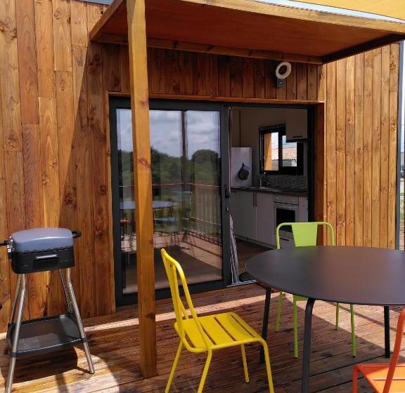 Семейное Студио, Maison Sur Pilotis