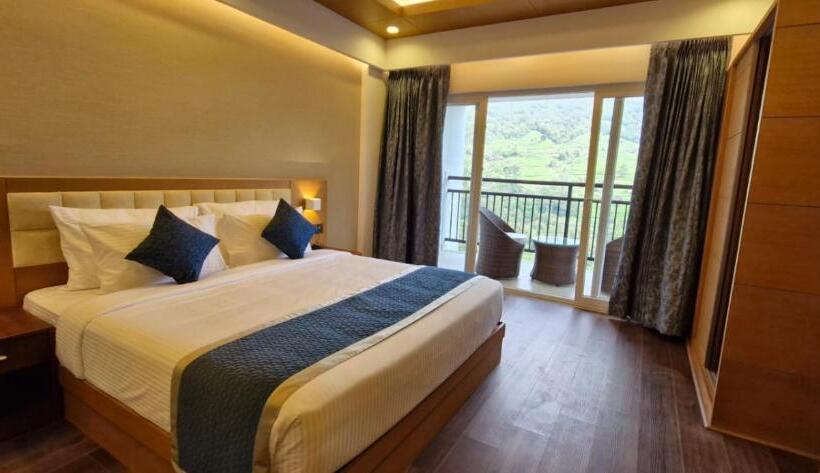 발코니가 있는 스위트, The Grand Cliff Resort Munnar