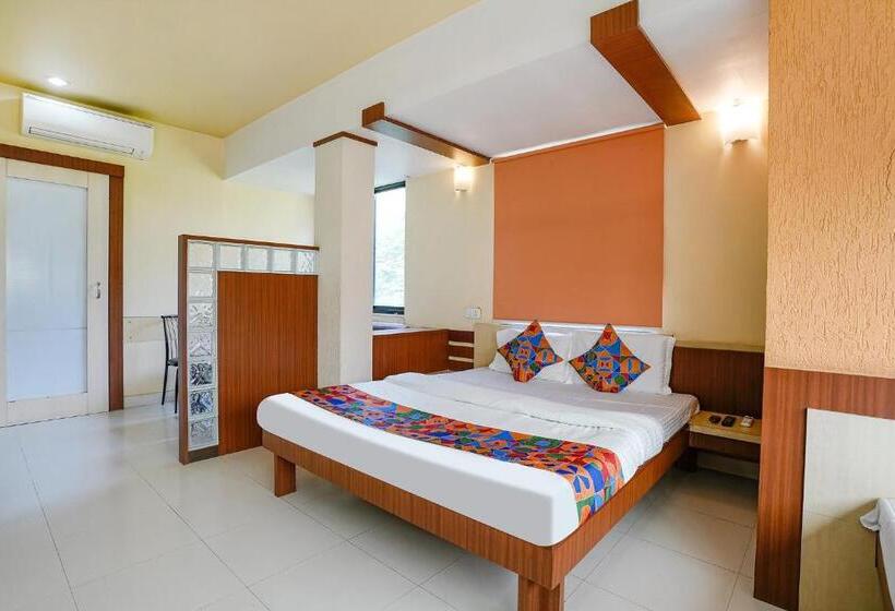Номер Deluxe, Fabhotel Samrat