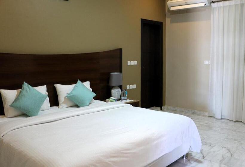 غرفة قياسية مطلّة علي البحر, L Azure Beach Resort