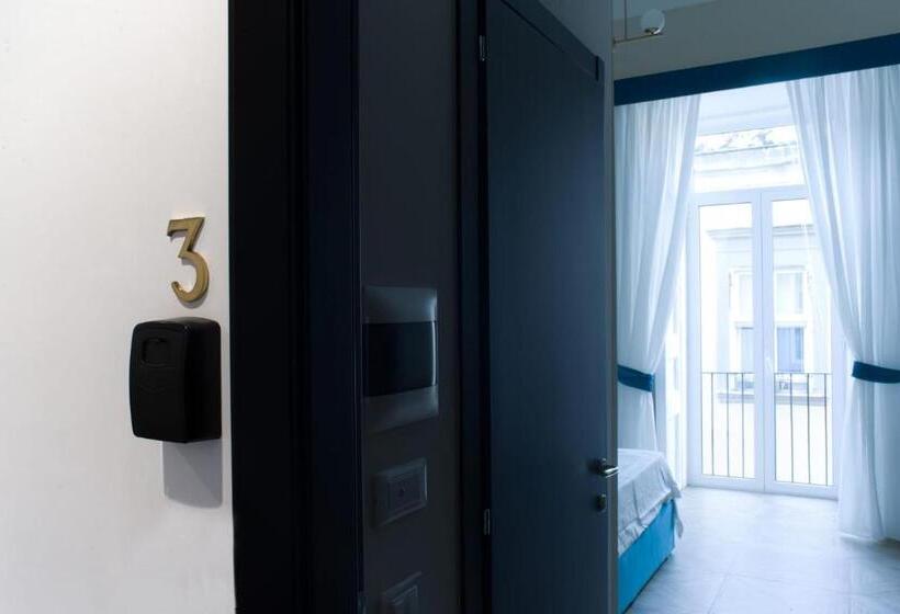 اتاق استاندارد با بالکن, Fida Rooms