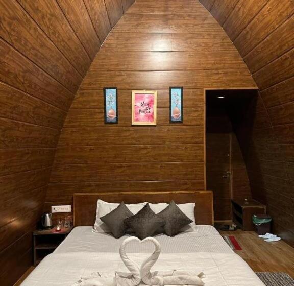 Номер Economy, Samadhan Lake Side Resort Maval
