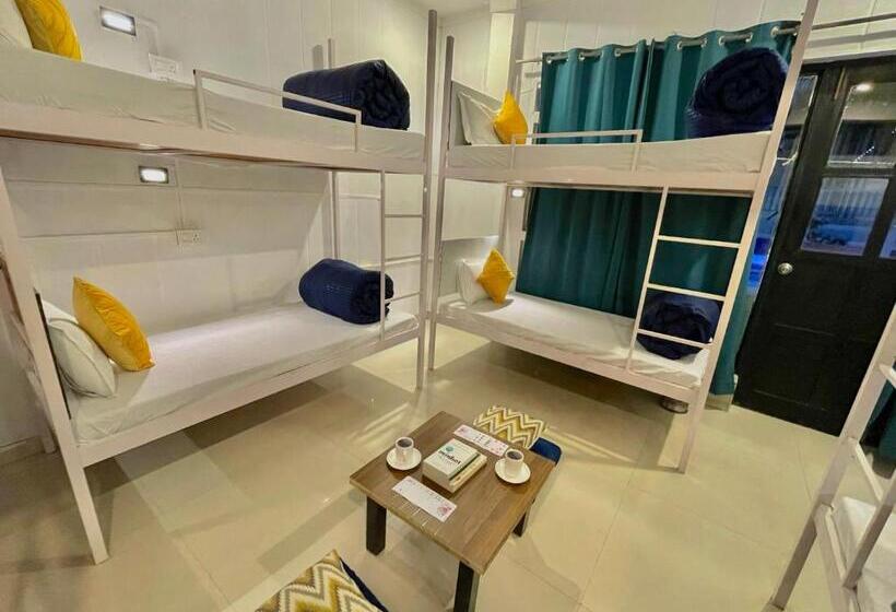 공동 객실, The Wraveler Tapovan Rooms And Dorms