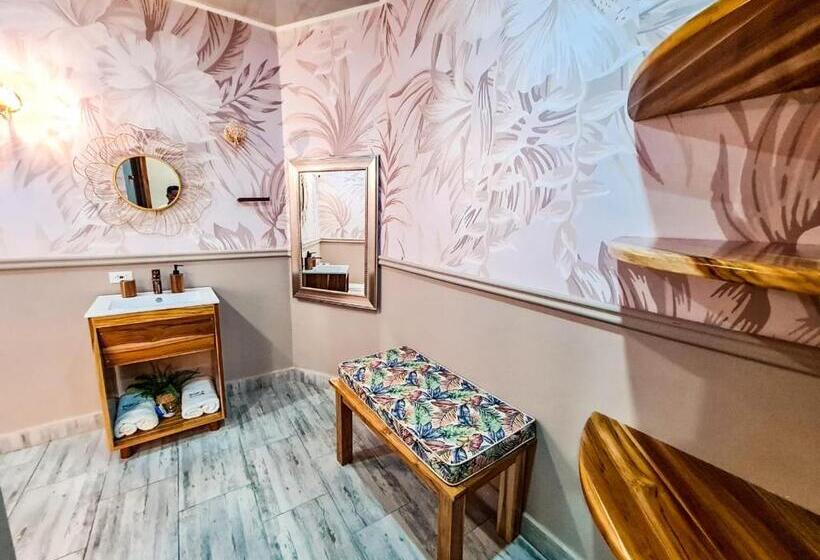 자쿠지 스위트, Boutique El Mirador