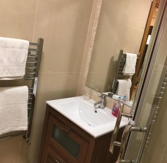 Семейный Номер, Laithreach Briuin B&b W23e0h9