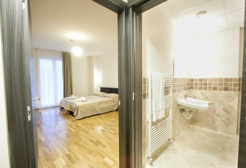 سوییت جونیور لوکس, Arezzo Asc