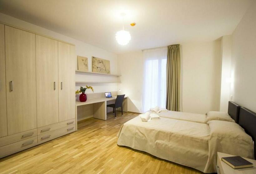 سوییت جونیور لوکس, Arezzo Asc