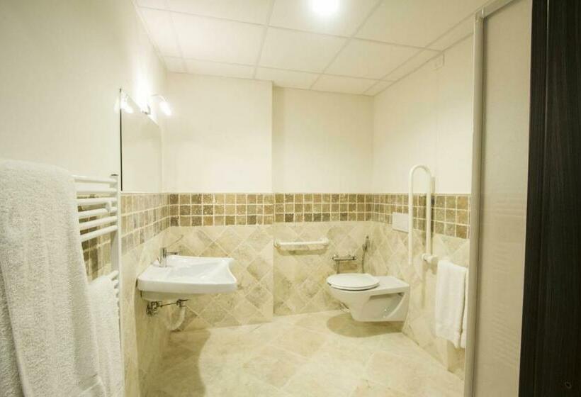 سوییت جونیور لوکس, Arezzo Asc