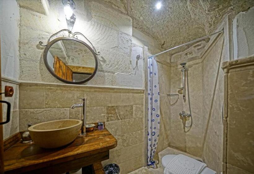 Семейный Номер, Naraca Cave House