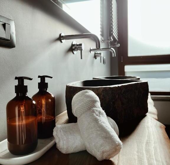 バルコニー付きデラックスルーム, Kero Luxury Rooms