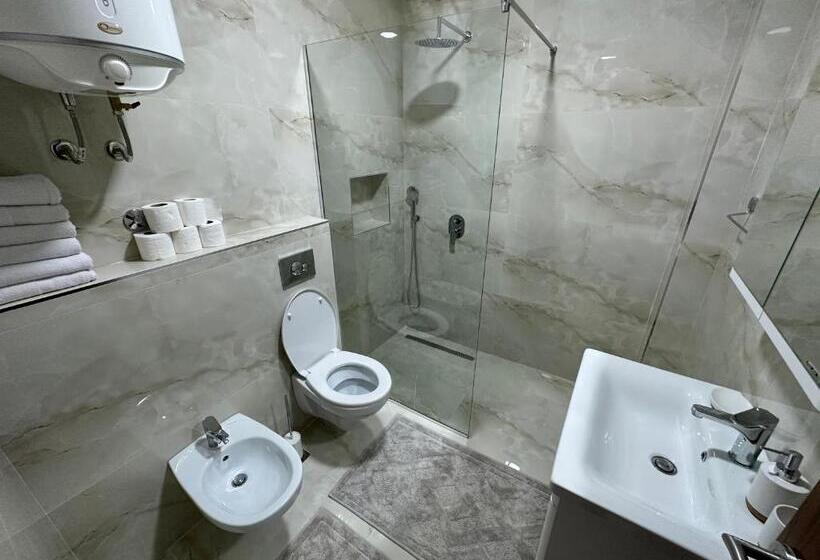 استودیوی لوکس, Marini Casa