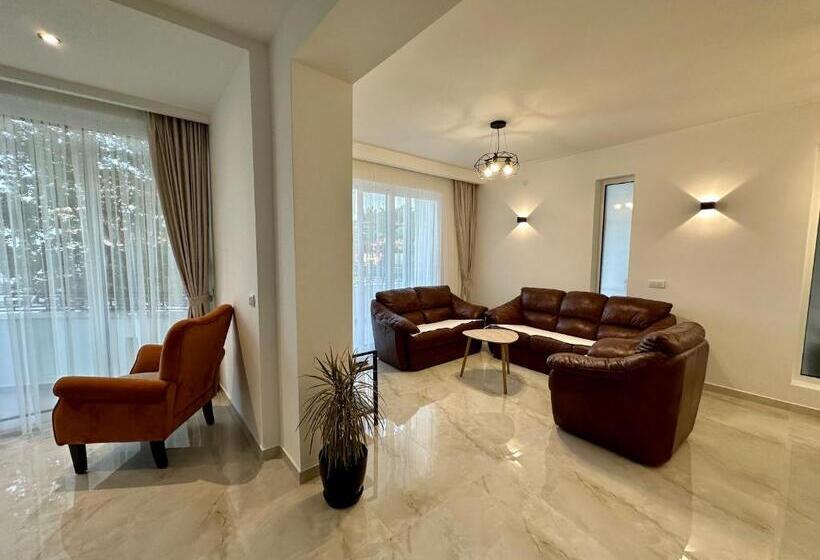 استودیوی لوکس, Marini Casa
