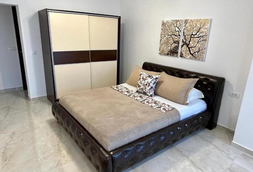 استودیوی لوکس, Marini Casa