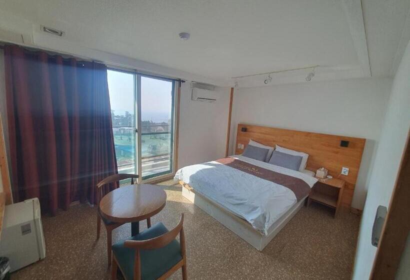 Номер Стандарт Вид на Море с Балконом, Oceanview