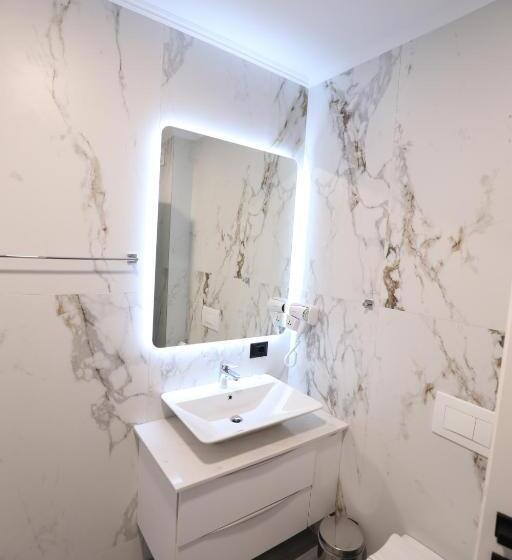 اتاق استاندارد سه نفره, Dallga Suites