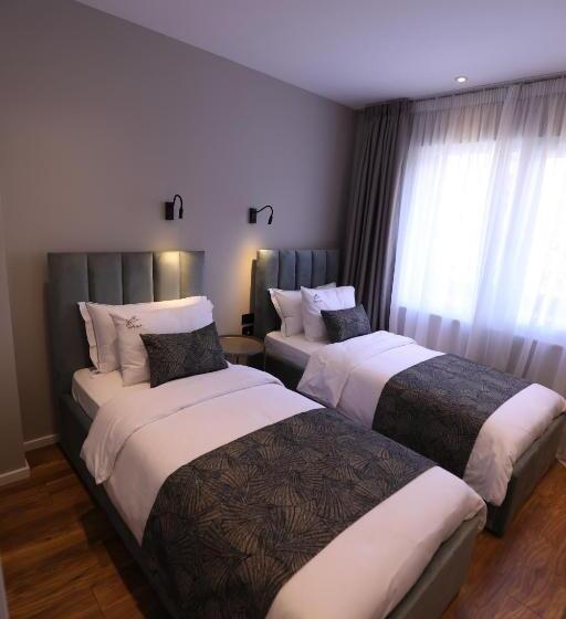 اتاق استاندارد سه نفره, Dallga Suites