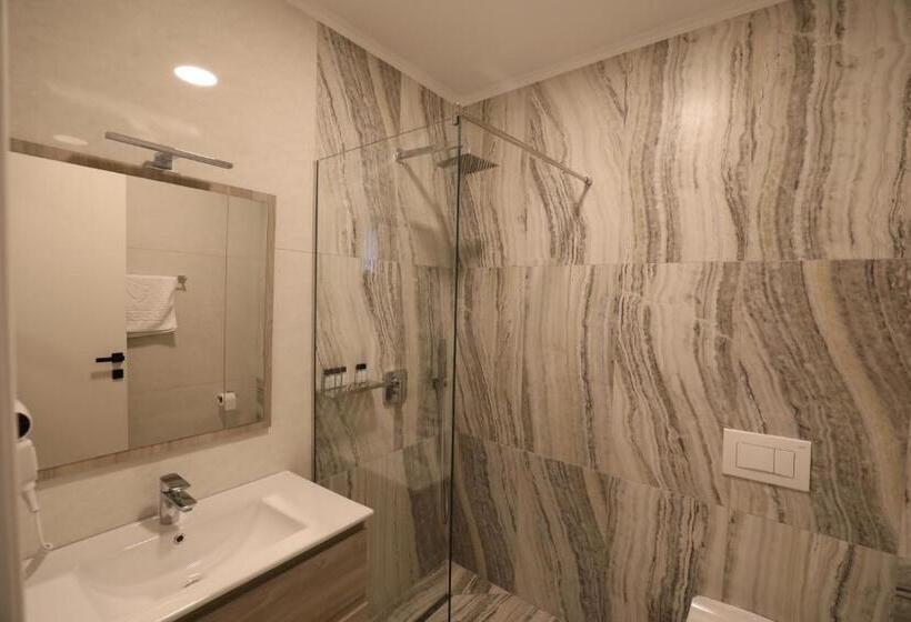 اتاق خانوادگی, Dallga Suites