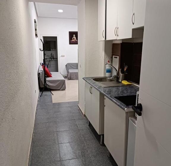 استودیو خانوادگی, Parsa Residencial House